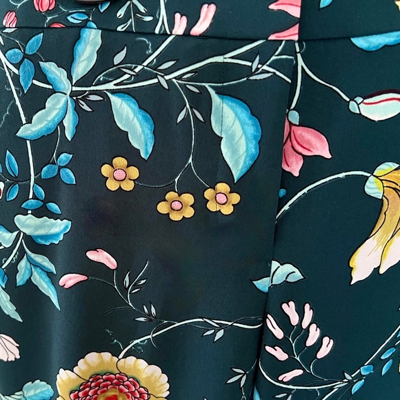 NWT Ann Taylor LOFT Women's Green Vine Floral Fluid Trouser Pants Size 8 Petite - Picture 3 of 13